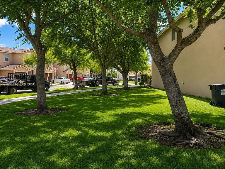 935 SW 154th Path — Photo 17