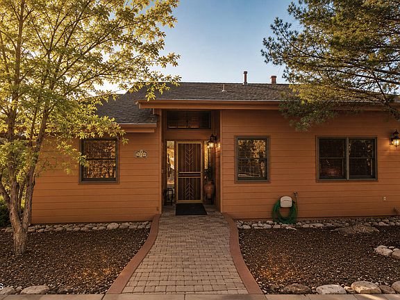 5th image of 2394 Oakwood Dr