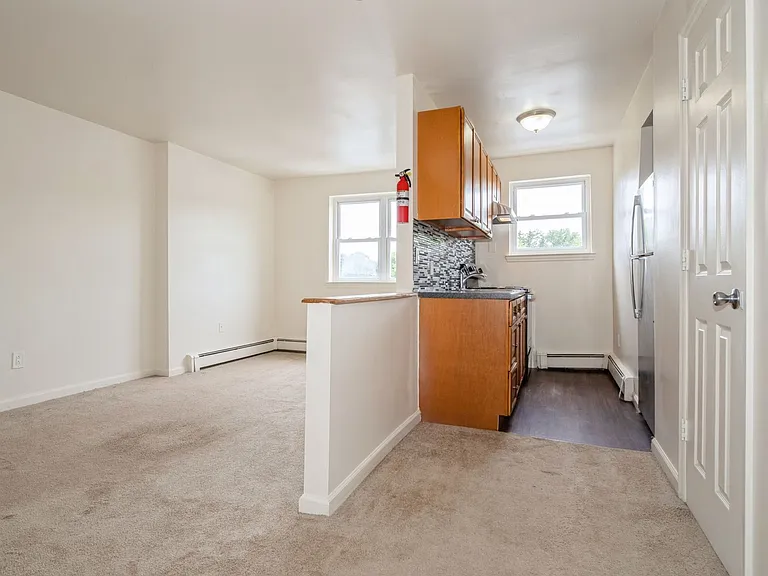 Hopewell Gardens Apartments — Photo 10