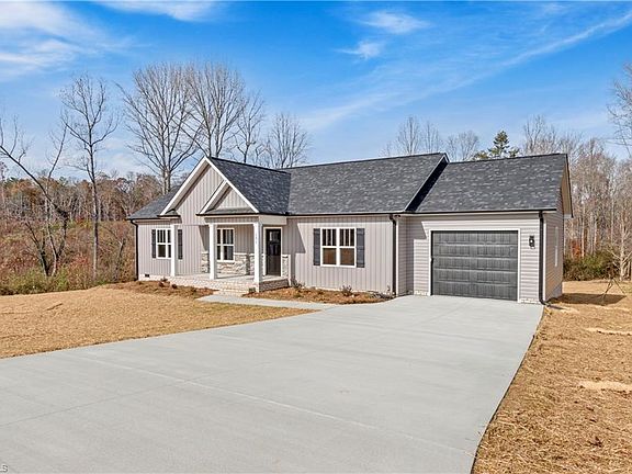 2nd image of 285 Stonybrook Dr