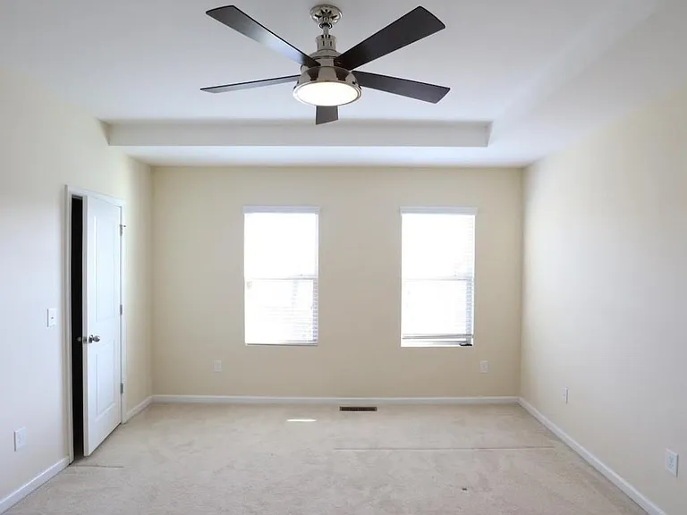 1517 Crafton Way — Photo 10