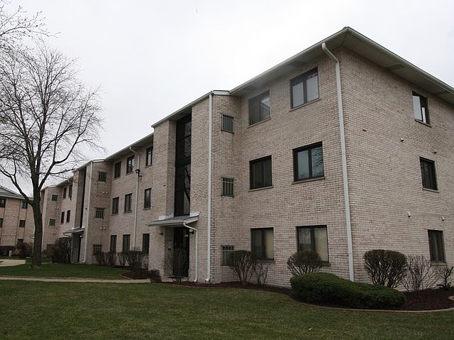 1st image of 5057 Briartree Ln APT 102