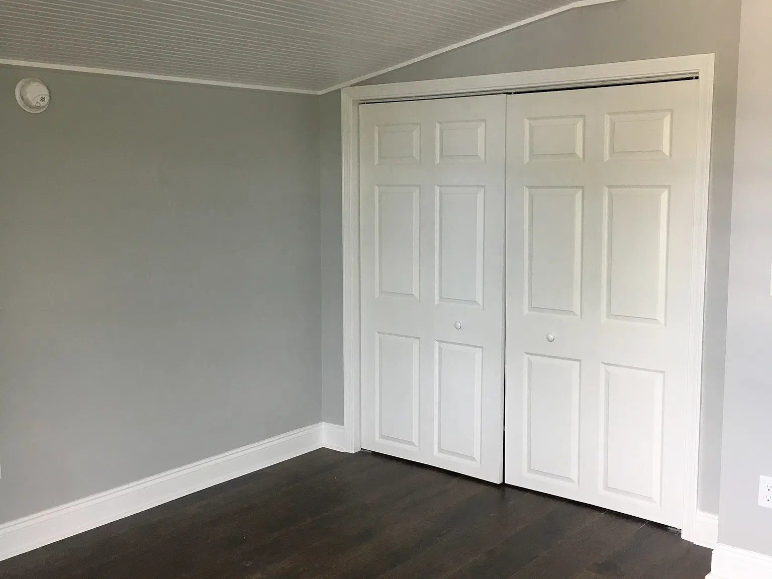 2 bed, 700 sqft, $1,300 — Photo 2