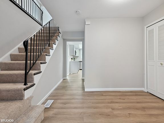 4th image of 851 Silver Rock Ln