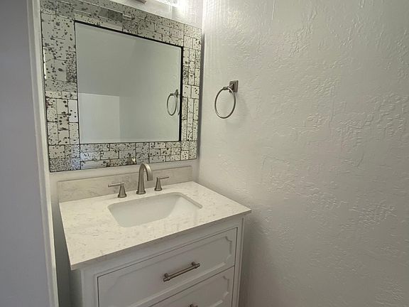 4th image of 3522 Shelter Creek Dr