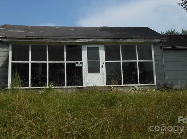 818 Grace St, Kings Mountain, NC 28086