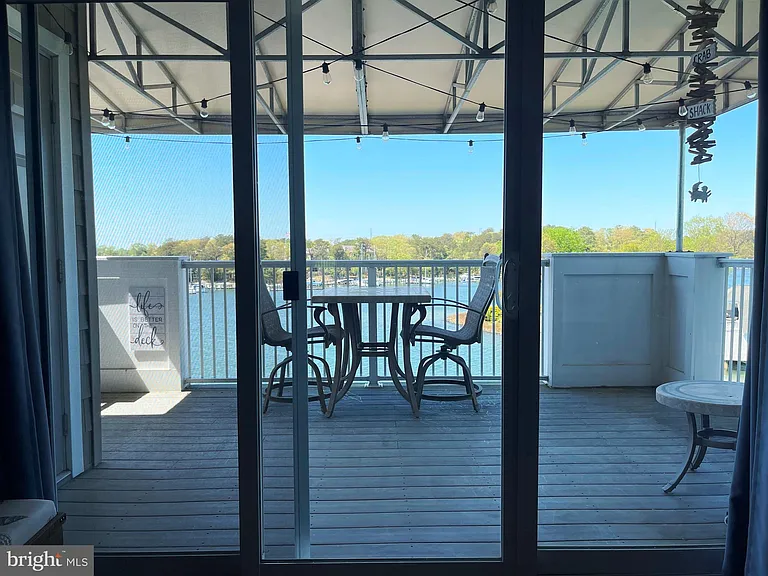 634 Oyster Bay Pl — Photo 13