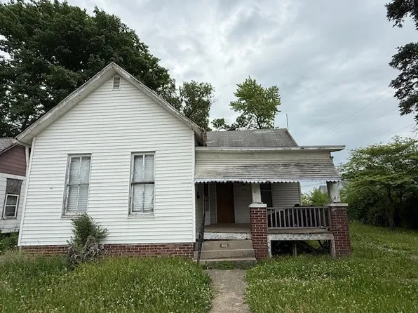 905 N Griffin St, Danville, IL 61832