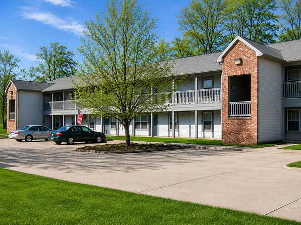 713 E Ohio St APT 12, Monticello, IN 47960