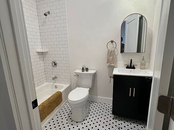 5th image of 106 E Broad St #7