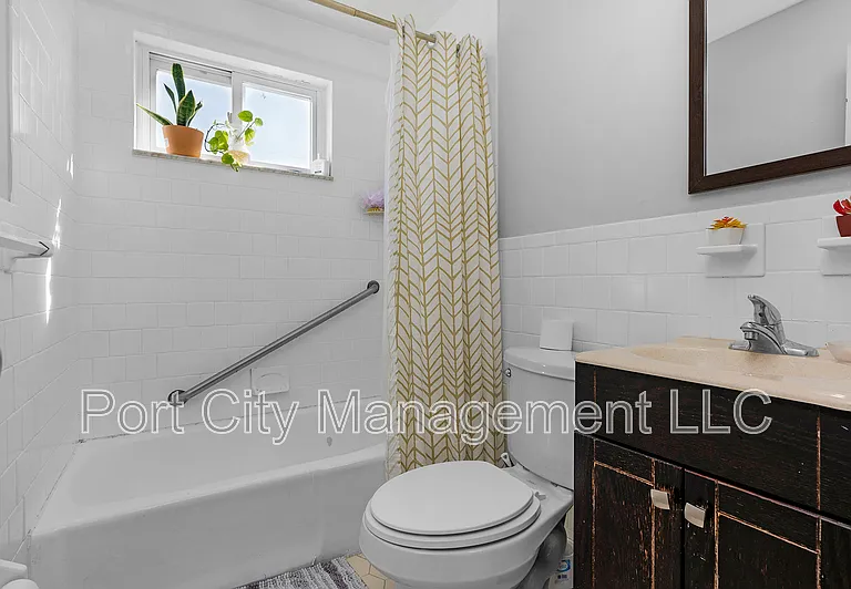 944 Dalton Ave — Photo 11