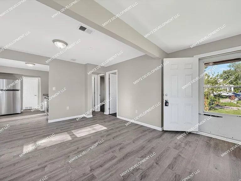 12862 Georgiana Ave — Photo 7