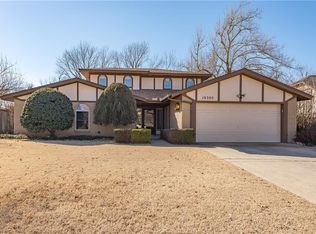 10305 Harvest Hills Rd, Oklahoma City, OK 73162