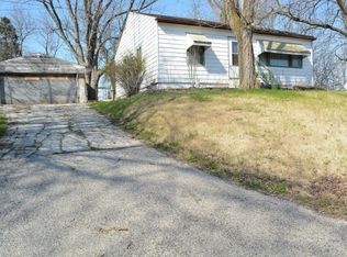 24406 W Hillside Dr, Round Lake, IL 60073