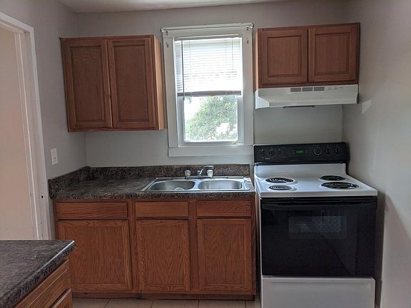 2nd image of 624 Crestlyn Dr