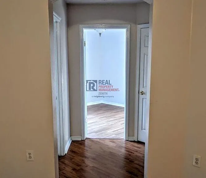 10128 Heather Sound Dr — Photo 16
