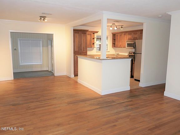 5th image of 10543 Hemming Rd