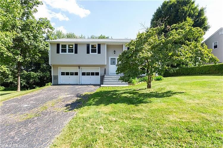 1st image of 86 Varmor Dr