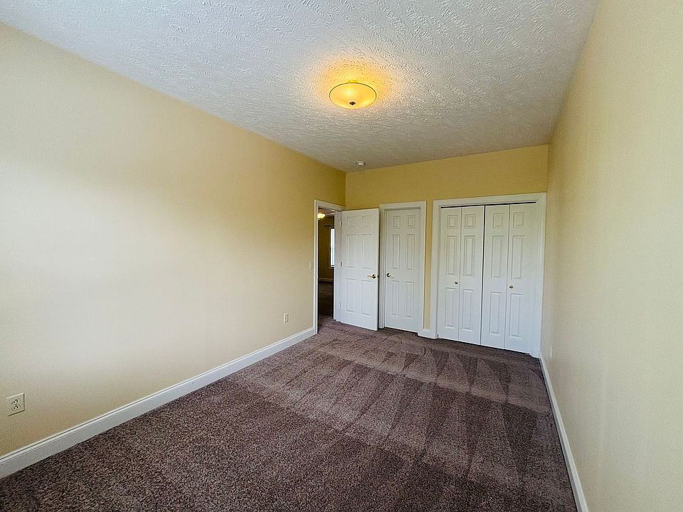 1st image of 230 Willow Oak Dr