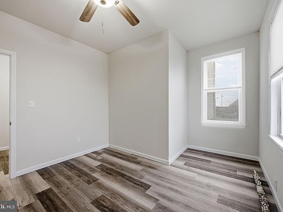 5th image of 605 Lyndhurst St