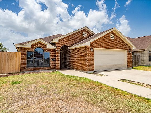 2nd image of 2109 Las Palmas Dr