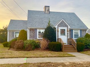 11 Tisbury St, New Bedford, MA 02745