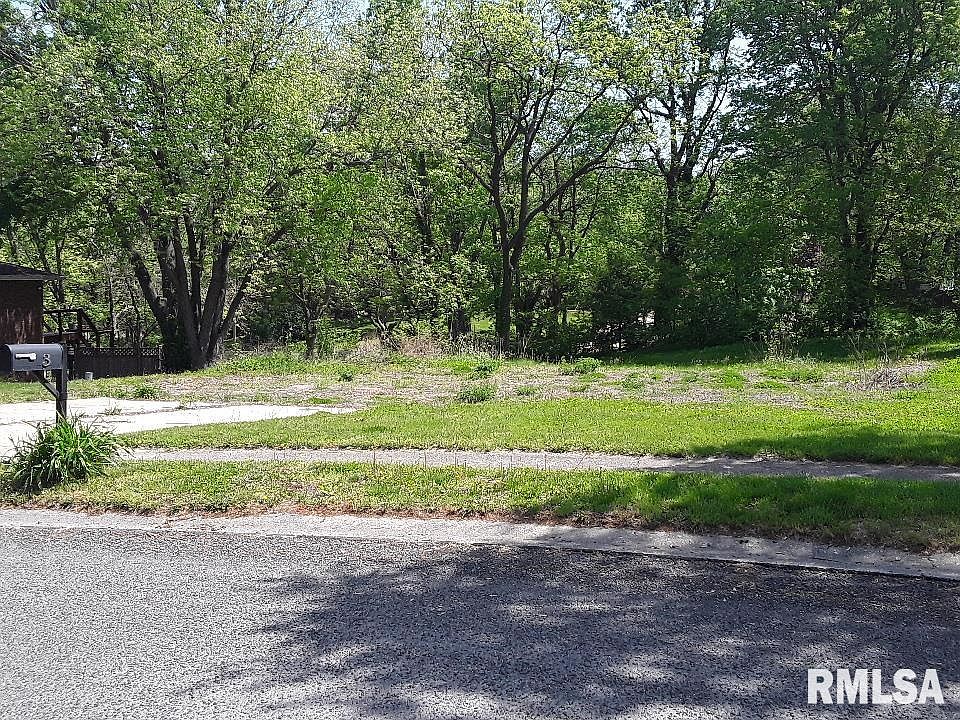 1st image of 3 Dean Park Dr