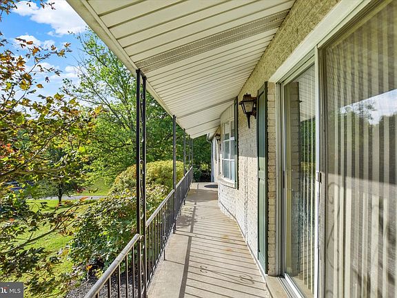 3rd image of 344 Rich Valley Rd
