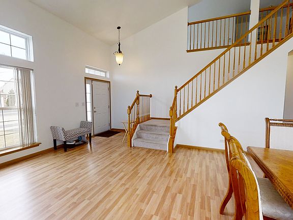 3rd image of 6718 Sahara Dr
