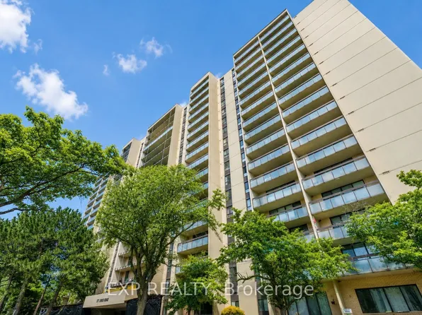 177 Linus Rd, Toronto, ON