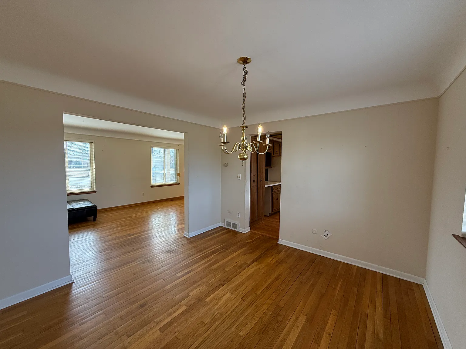 4 bed, 1762 sqft, $2,200 — Photo 4