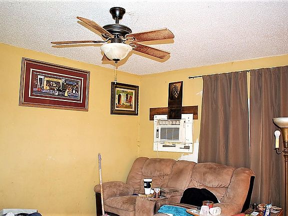 4th image of 1214 Powers St