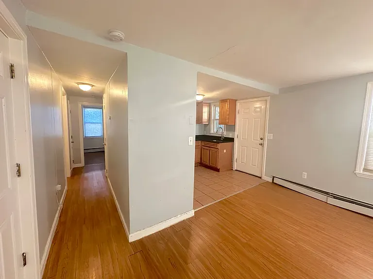 46 Cork St #1 — Photo 6