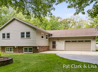 9133 Lamos Rd, Montague, MI 49437