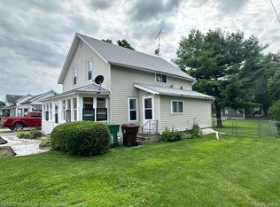 223 N Main St, Webberville, MI 48892
