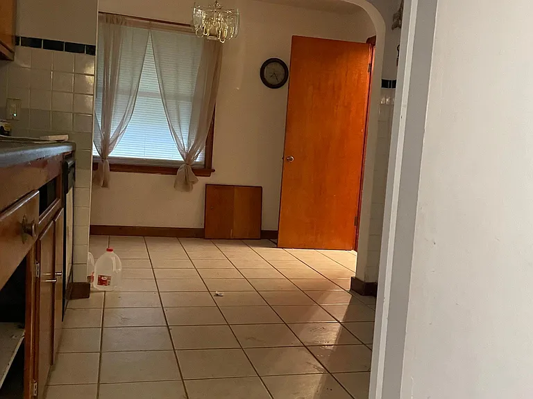 5121 Cato St — Photo 4