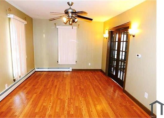 2nd image of 329 Dekoven Dr #1W
