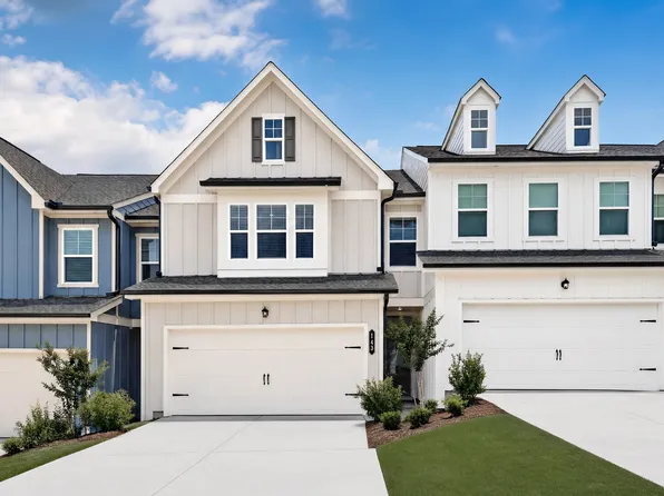 143 Milledge Commons Dr, Milledgeville, GA 31061