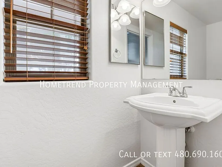 3855 E Santa Fe Ln — Photo 27