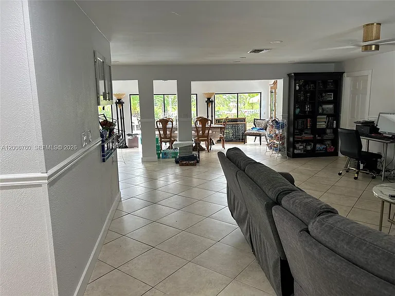 11781 NW 14th St — Photo 8