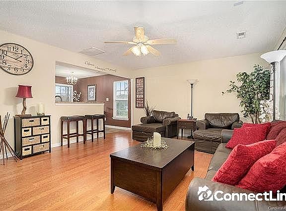 4th image of 3828 Burchfield Dr