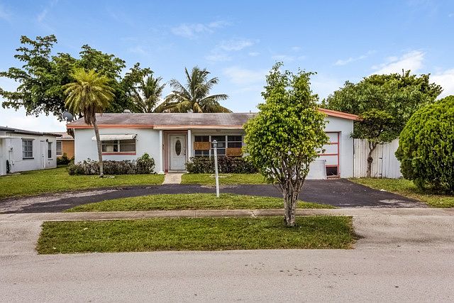 1st image of 4111 NW 45th Ave