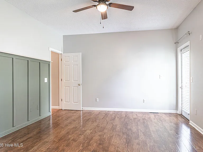 154 Dublin Ct — Photo 17
