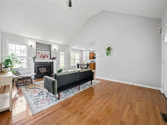 3rd image of 1165 Snoopy Dr