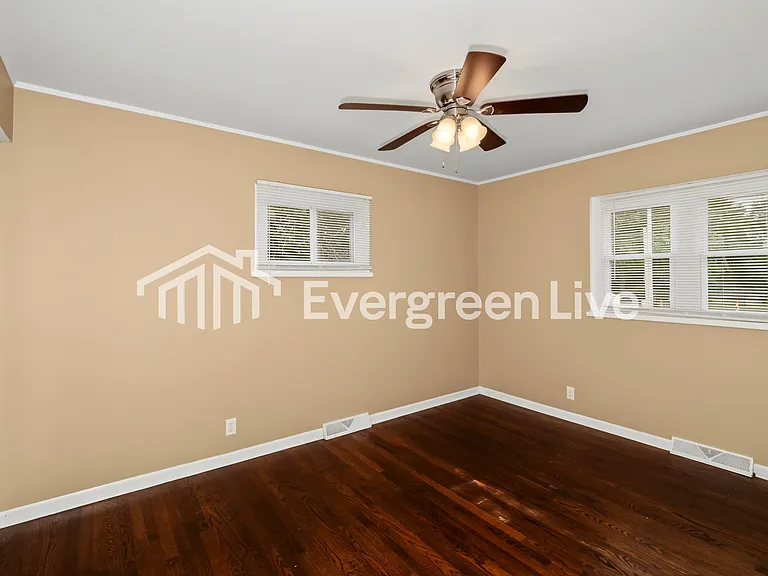 8104 E 90th Ter — Photo 10