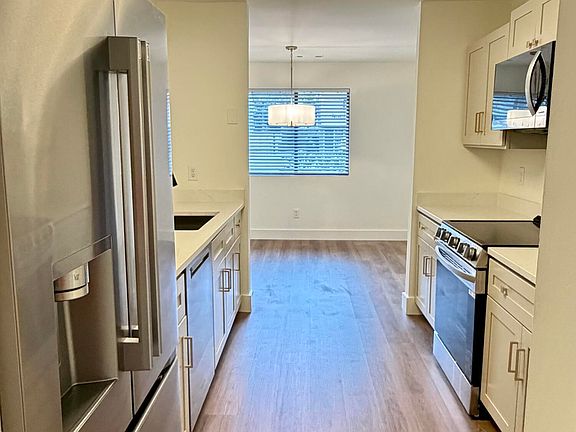 2nd image of 87 Ashley Hall Plantation Rd APT 5