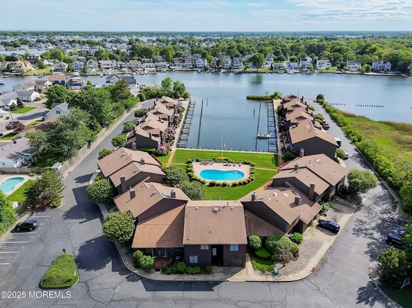 14 Sea Point Drive, Point Pleasant, NJ 08742