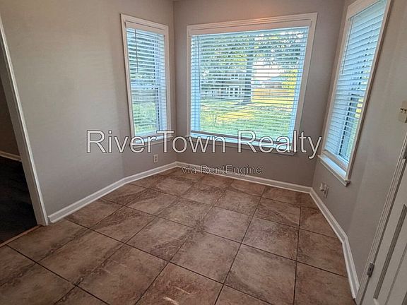 5th image of 304 Quinn Rd