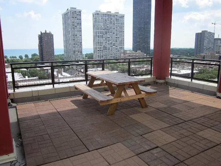 1122 W Catalpa Ave #1005 — Photo 16