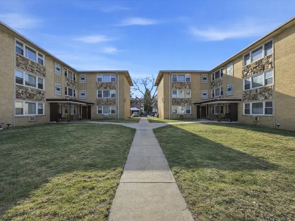 4859 W Byron St #301W, Chicago, IL 60641